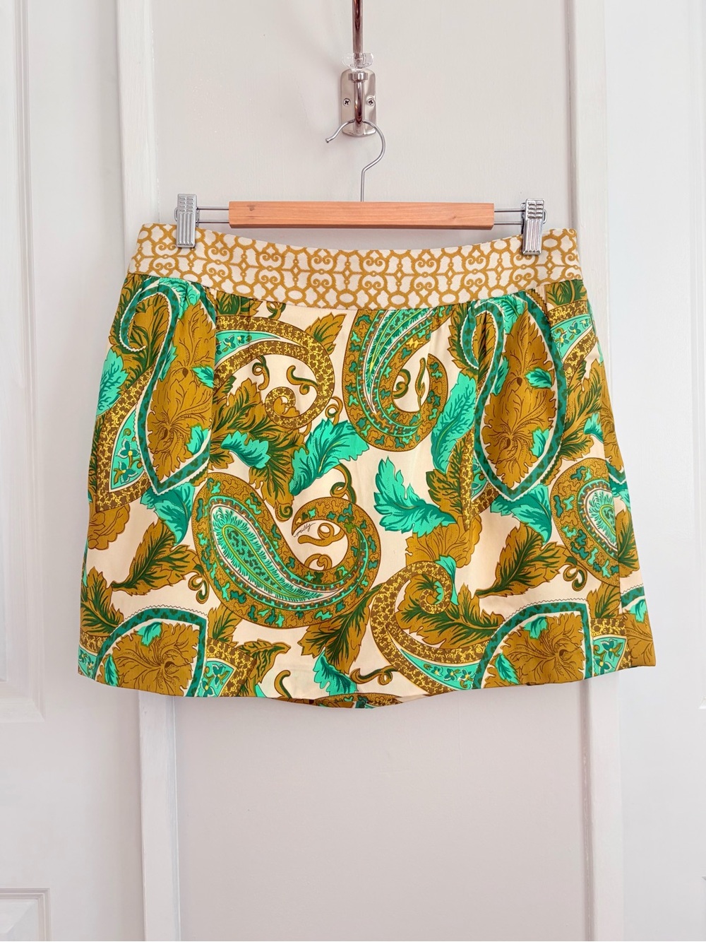 Milly New York 100% Silk Paisley Mini Skirt | Size 8 | Made in USA | Lined
